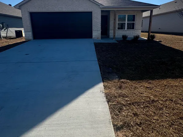 1255 Agogo Ln, Conway, AR 72034