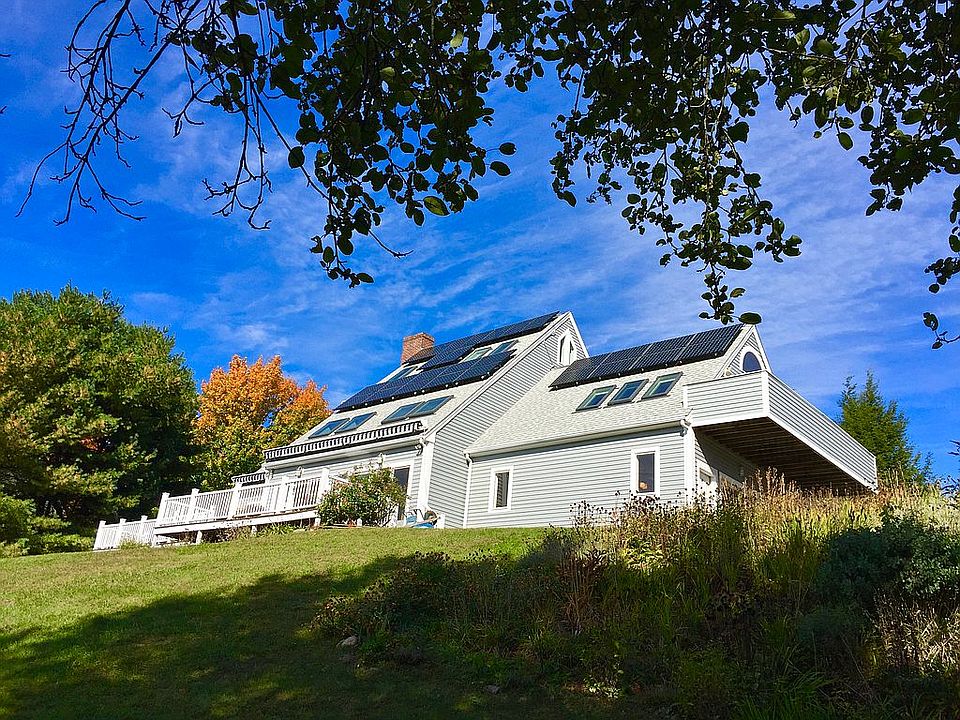 2nd image of 27 Birch Hill Rd