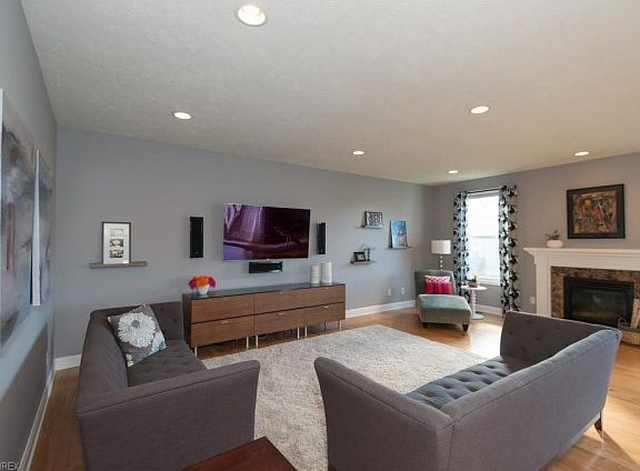 4th image of 9345 Ellis Way