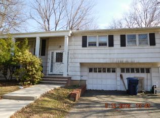 1316 Jackson Dr, North Brunswick, NJ 08902