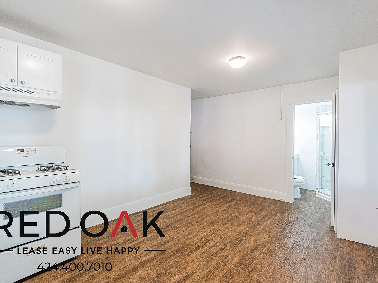 Refined Studio with Dishwasher and Parking Included in the Heart of Boyle Heights! — Photo 3