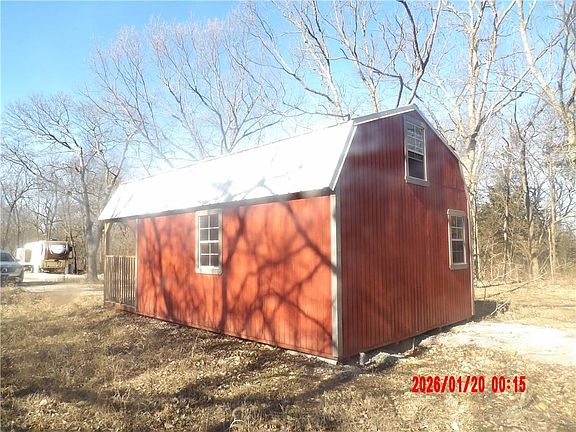 5th image of 294 W Sugar Lake Dr