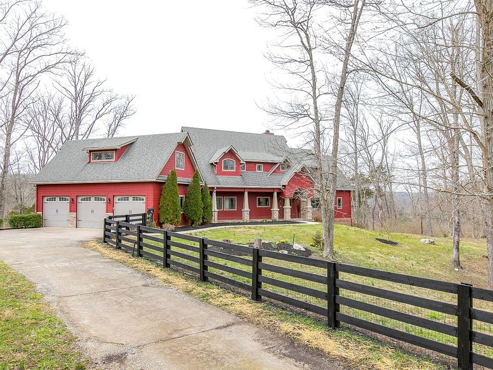 1st image of 360 Avawam Dr