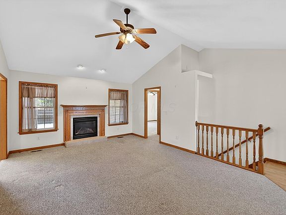 3rd image of 1088 Beech St