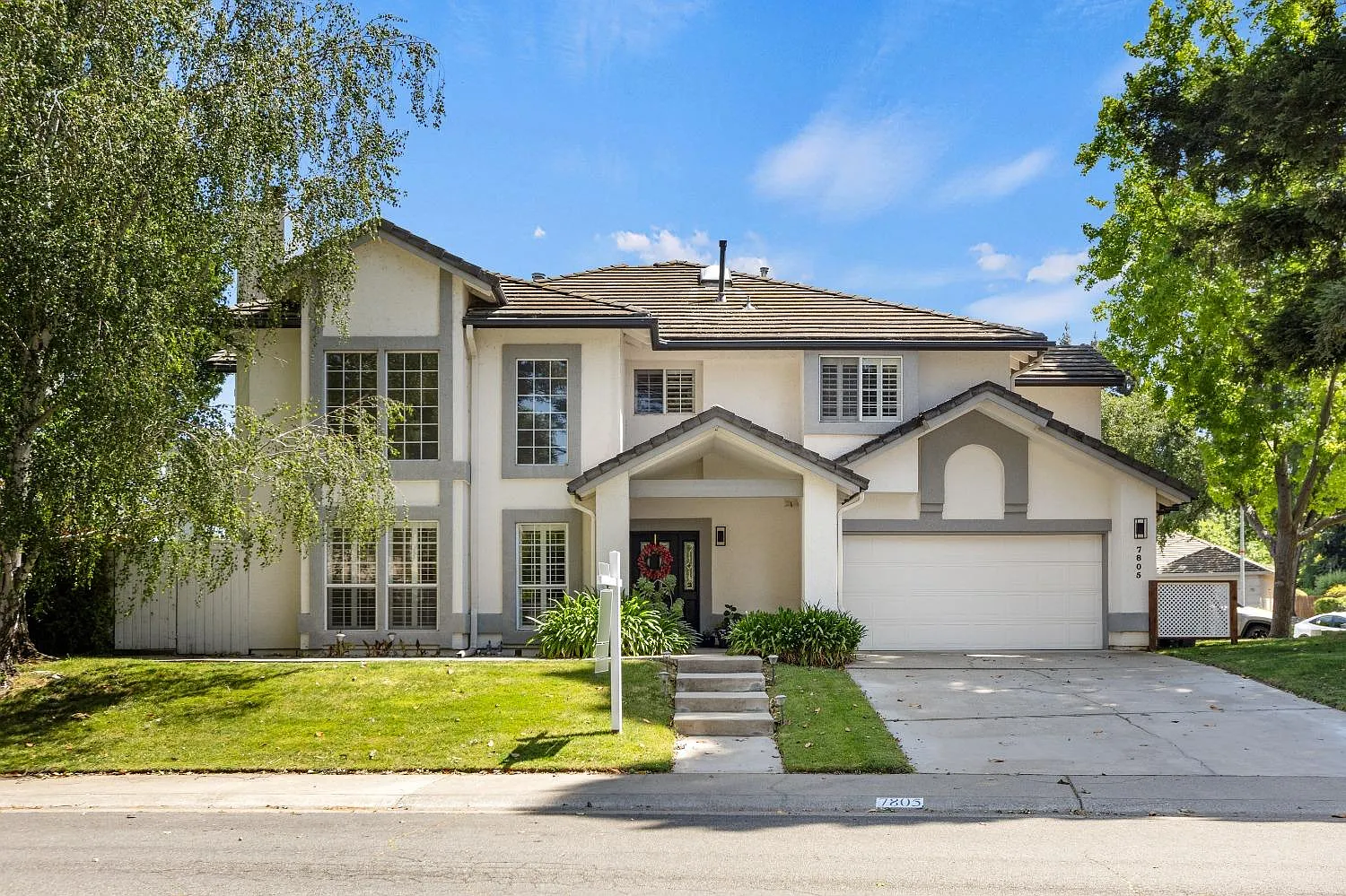 7805 River Village Dr photo 1
