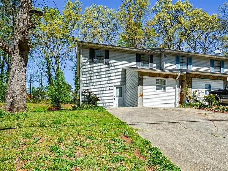 160 Timber Creek Ln SW — Photo 2