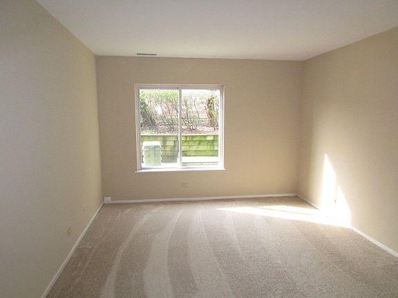 5th image of 125 Mullingar Ct APT 1C