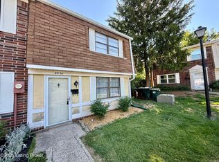9820 Oakshire Dr, Jeffersontown, KY 40299