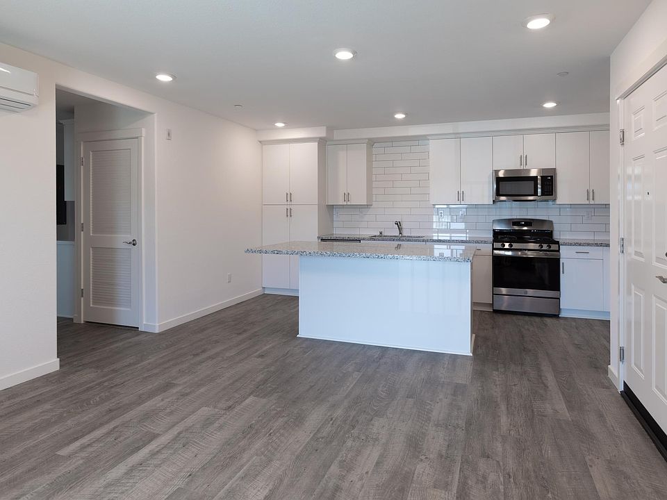 Kitchen/Living Room