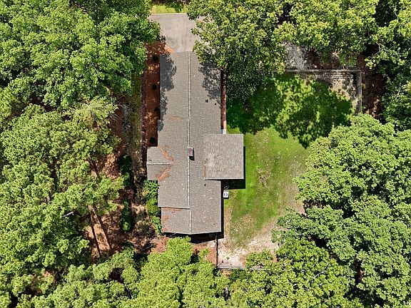 4th image of 224 Heather Lane