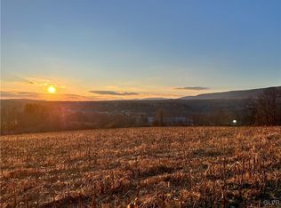 Riverview Dr, Walnutport, PA 18088