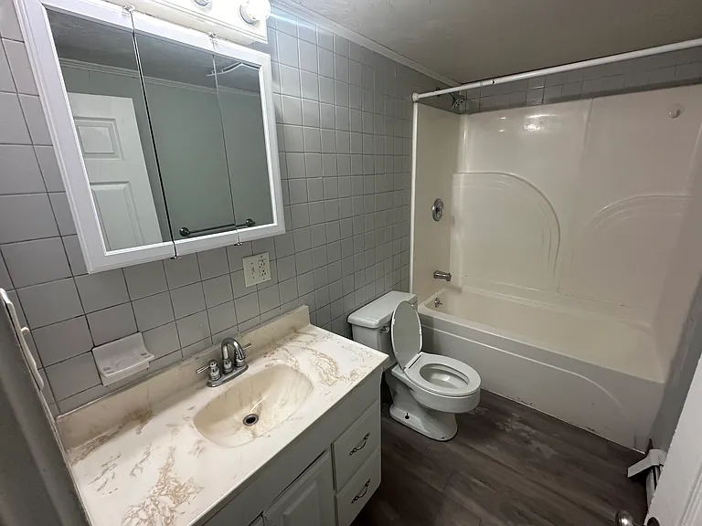 20 Peck Ave #3 — Photo 5
