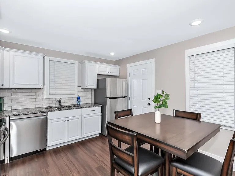 2910 Wilson Dr NW — Photo 12