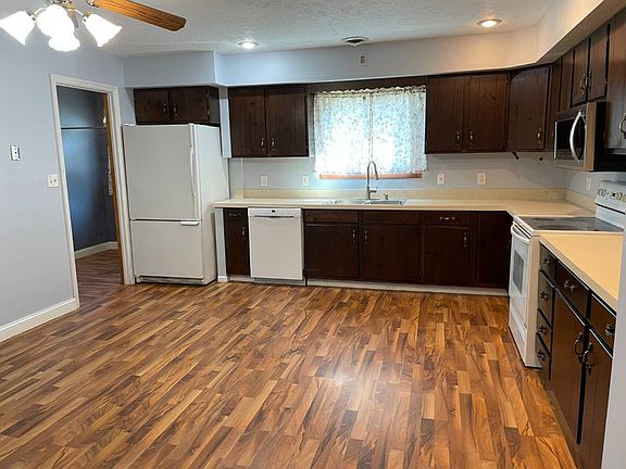 4th image of 225 Fairview Dr