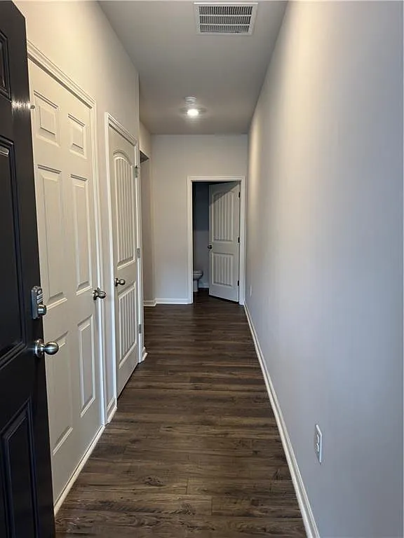 4 bed, 2.5 bath, 1925 sqft, $2,350 — Photo 4