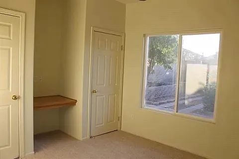 1301 Scarlet Oak Dr — Photo 2