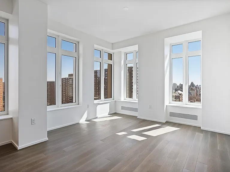543 W 122nd St #7D — Photo 3