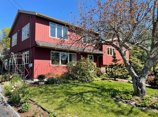 40 Crescent Rd, South Hamilton, MA 01982