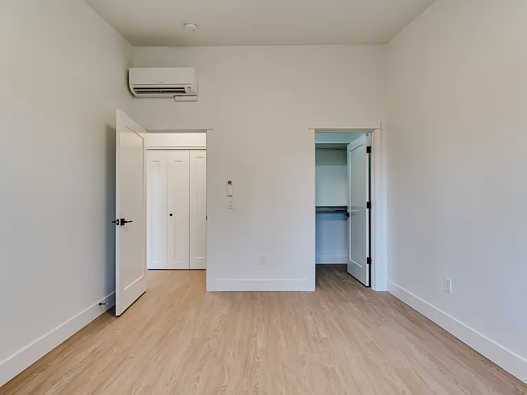 1546 Lake Dr — Photo 9