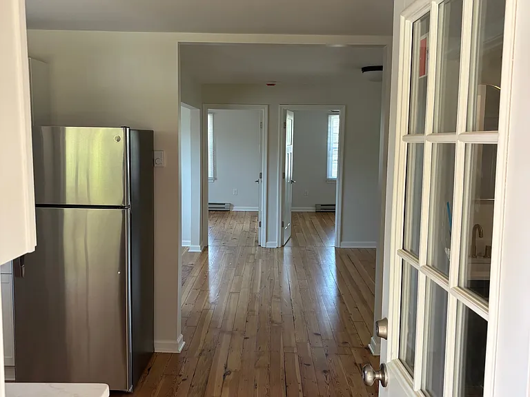 209 E Main St #B — Photo 1