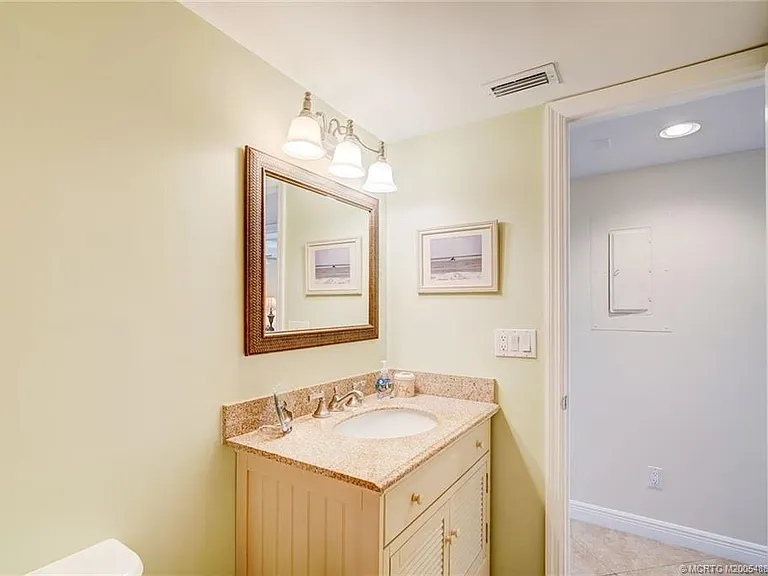 271 NE Edgewater Dr #271 — Photo 40