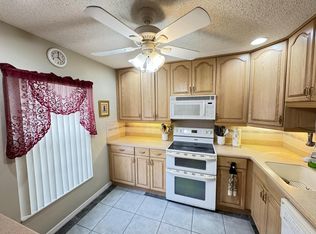 309 Cape Cod Cir, Lake Worth, FL 33467