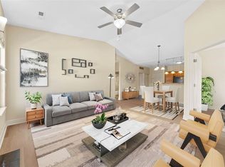 600 Grandview Ct #635, Iowa City, IA 52246