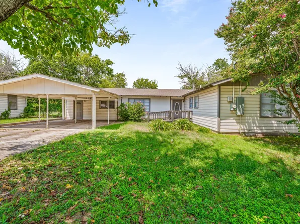935 W Park St, Stephenville, TX 76401