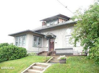 916 S West Ave, Freeport, IL 61032