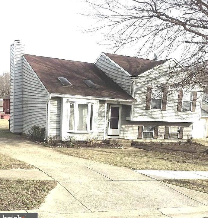1st image of 1208 Castlewood Dr