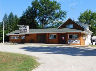 W8916 Oak Ave, Shawano, WI 54166