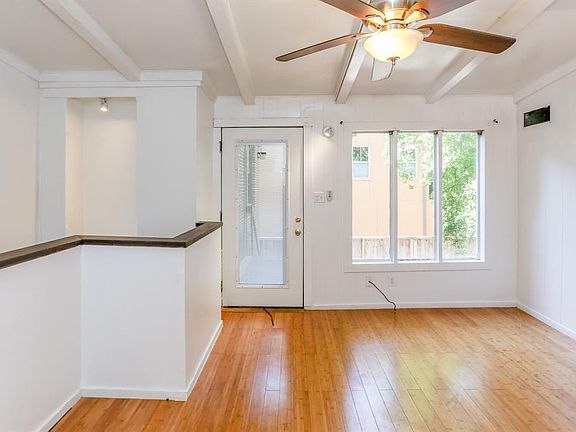 2nd image of 2502 Driscoll St APT 3