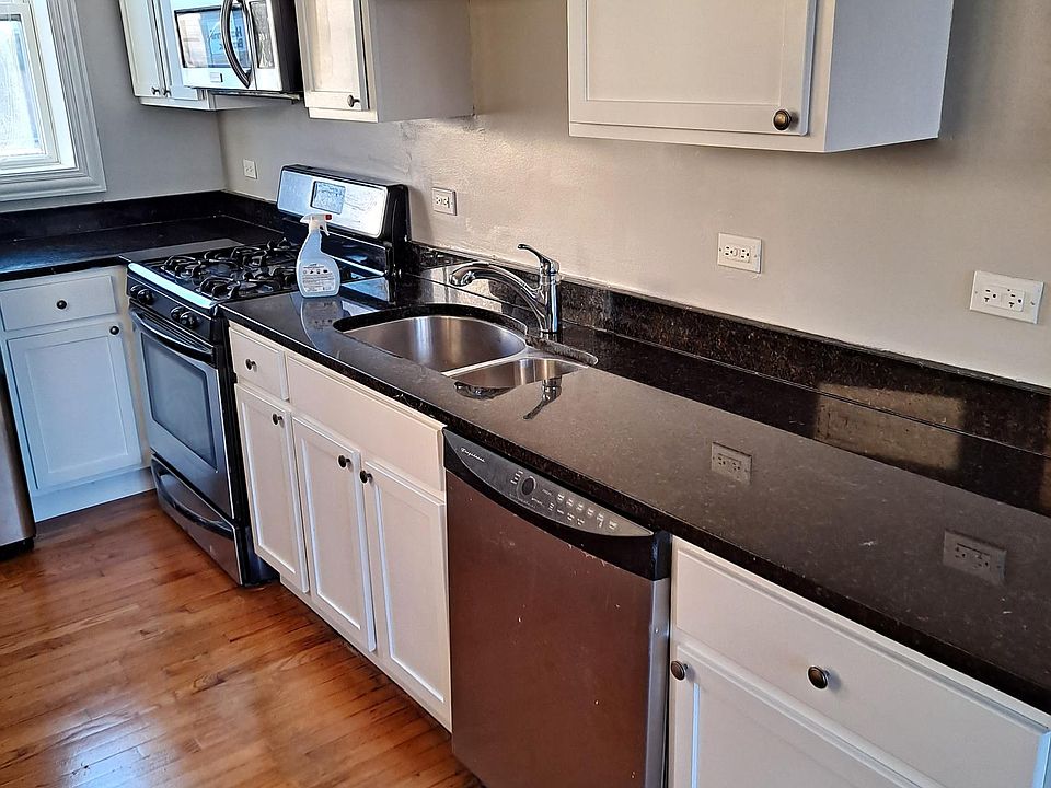1st image of 6317 N Artesian Ave APT 3E
