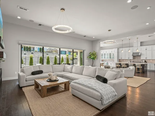 3004 Amethyst Hills Dr, Reno, NV 89521