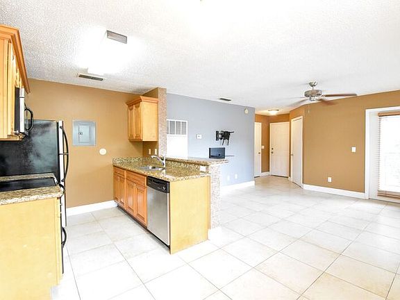 2nd image of 2593 Grassy Point Dr Unit 105