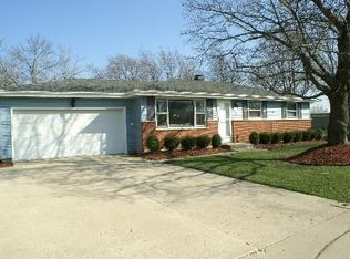 199 Lexington Ave, South Elgin, IL 60177