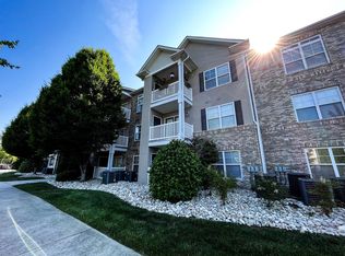 7100 W Friendly Ave UNIT 309, Greensboro, NC 27410
