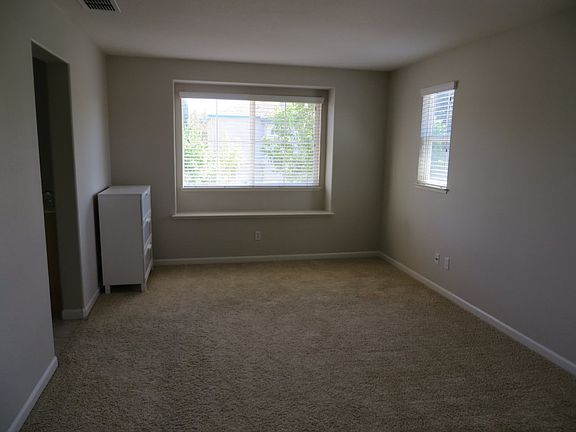 Wondow Seat in Master