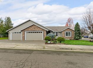 351 Ashwood St, Sutherlin, OR 97479