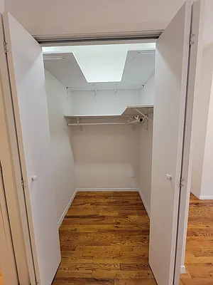 Rented by Avenues Real Estate | media 10