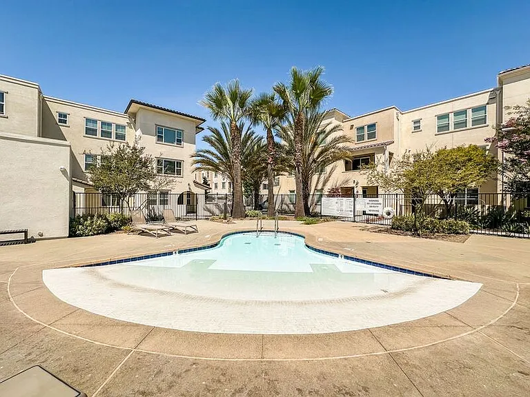 1250 Paseo Sea Grass #115 — Photo 23