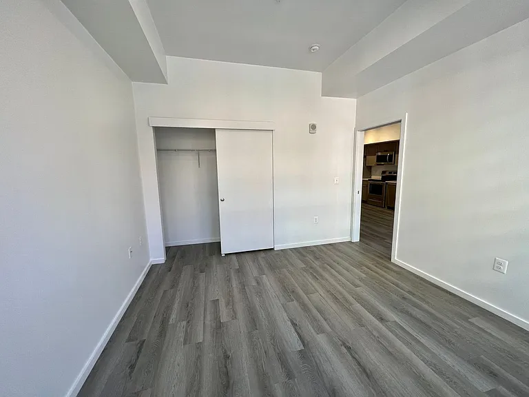 725 W Pratt St. — Photo 158