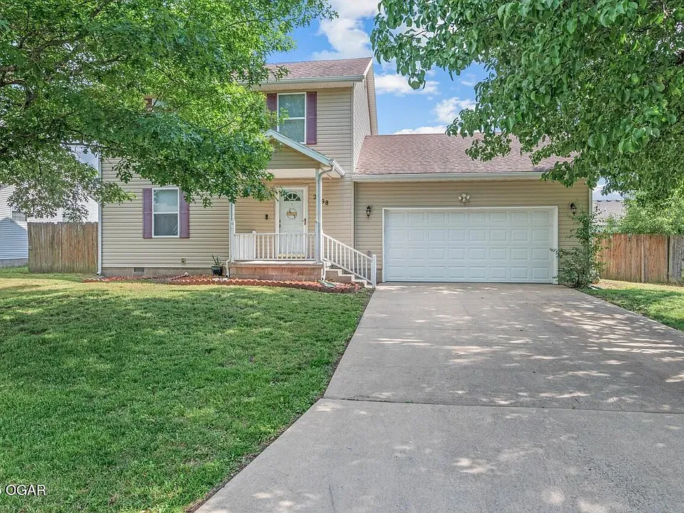 2098 Webbwood Dr