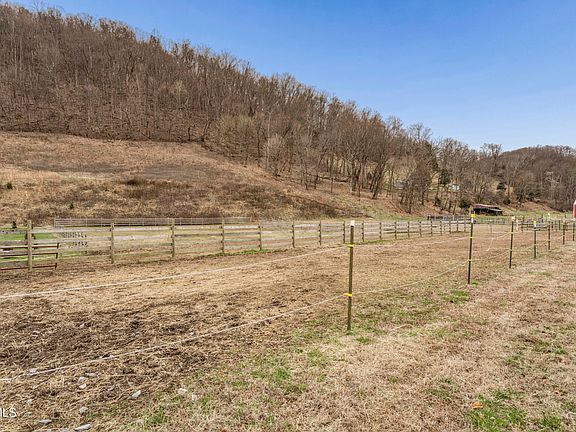 4th image of 124 Bill Crawford Rd