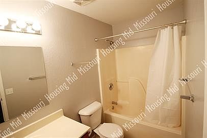 Downstairs full bath