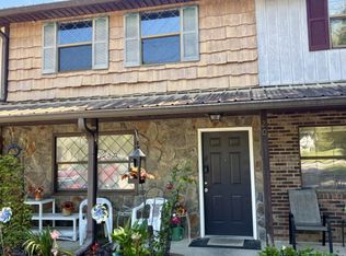625 S Asbury Dr APT 20, Pigeon Forge, TN 37863