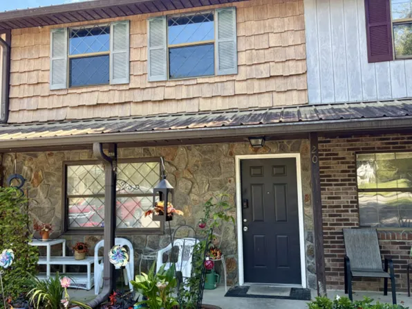 625 S Asbury Dr APT 20, Pigeon Forge, TN 37863