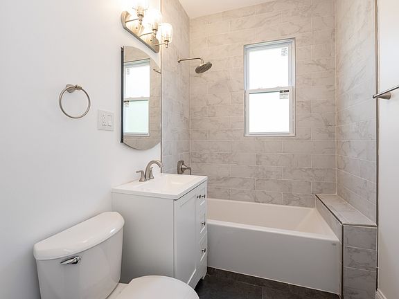 4th image of 4226 N Bernard St Unit 2