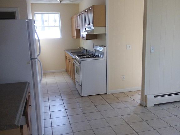 3rd image of 19 Vacca St