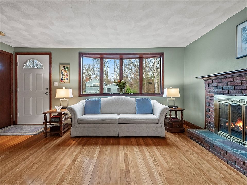 7 Spruce Rd, North Reading, MA 01864 | Zillow